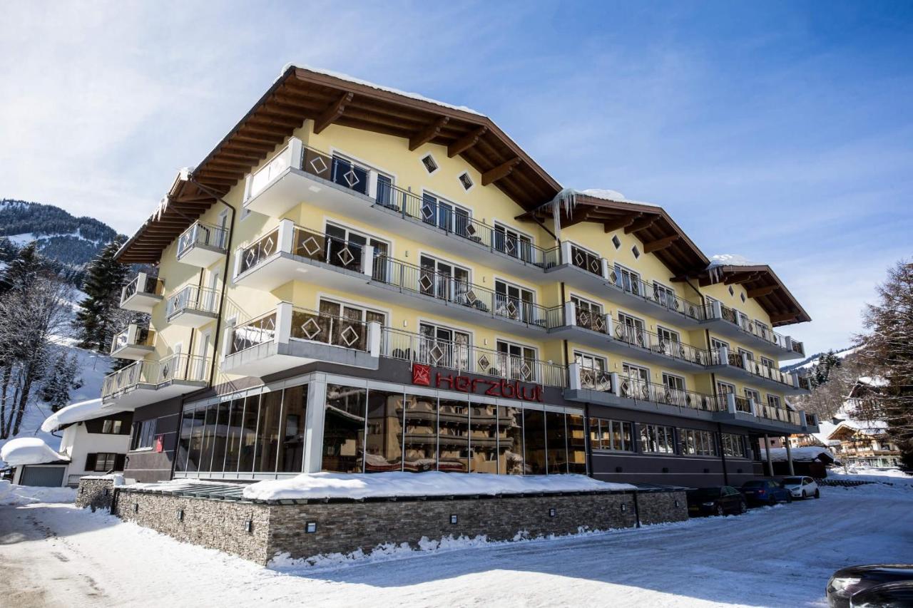 Hotel Herzblut Saalbach ภายนอก รูปภาพ