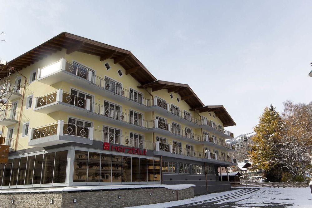 Hotel Herzblut Saalbach ภายนอก รูปภาพ